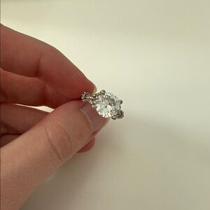 Elegant Silver Women's Ring